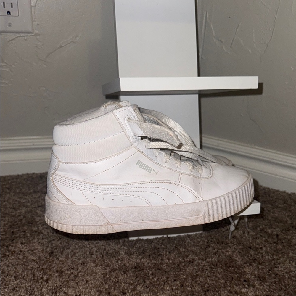 Puma White Sneakers Classic Style